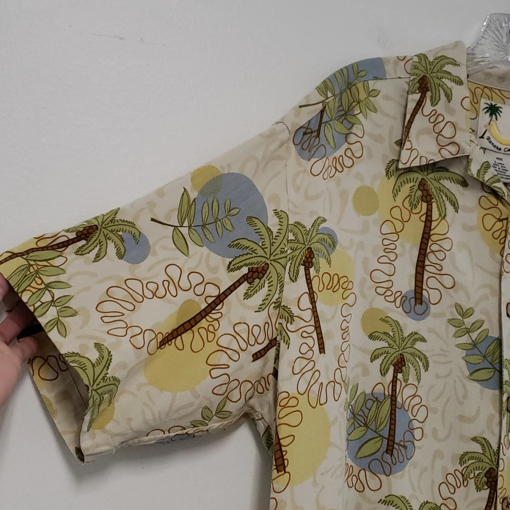 Banana Cabana 100% silk‎ button front shirt size large